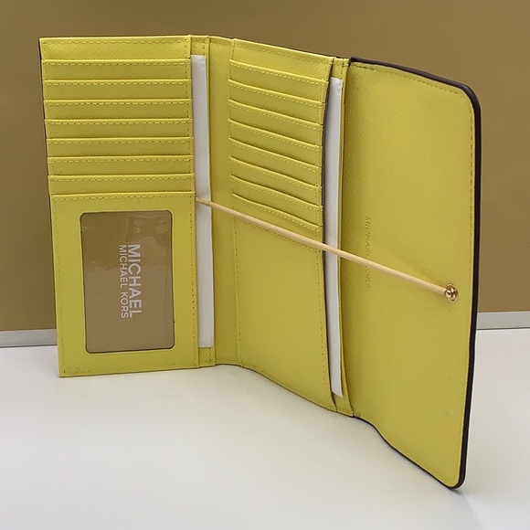 MICHAEL KORS JET SET TRAVEL LARGE TRIFOLD WALLET SUNSHINE COLOR - Picture 5 of 16